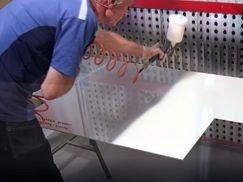 Jak správně stříkat metalické barvy AQ2 na ploché sklo – návod krok za krokem