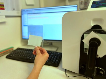 Není bílá jako bílá