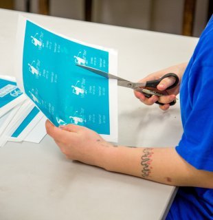 Nejčastější dotazy spojené se zakázkovou výrobou UV pískovacích šablon